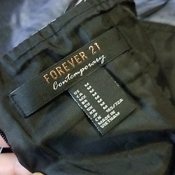 Pvc skirt - Picture 3 of 3